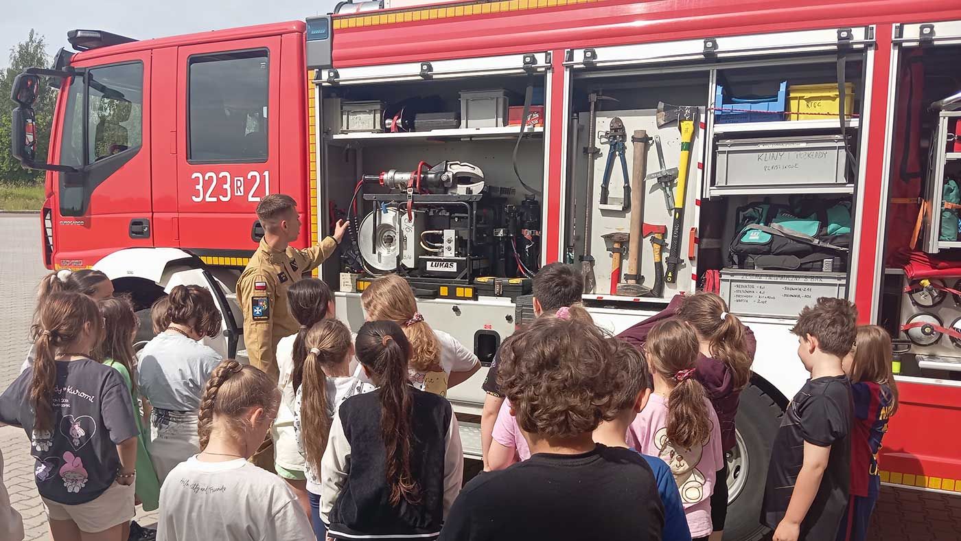Trzecioklasiści z wizytą u strażaków