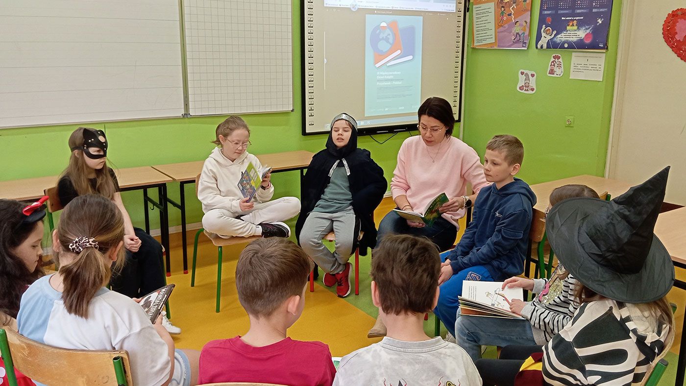 Świętujemy Międzynarodowy Dzień Książki z EUROPE DIRECT Rzeszów